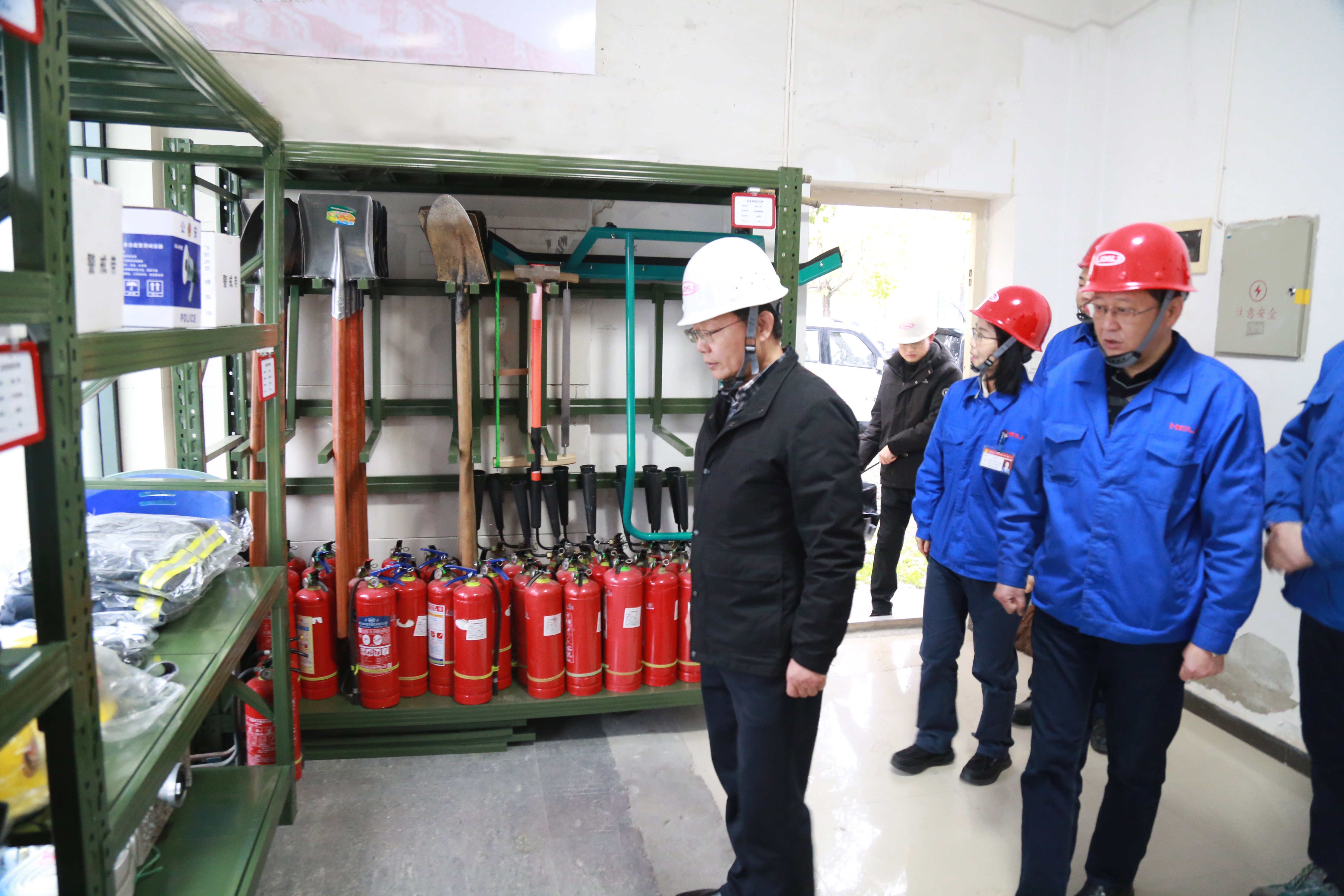 4.調(diào)研應(yīng)急物資庫.jpg